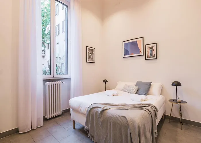 The Rent - Three-bedroom In Manzoni District דירה